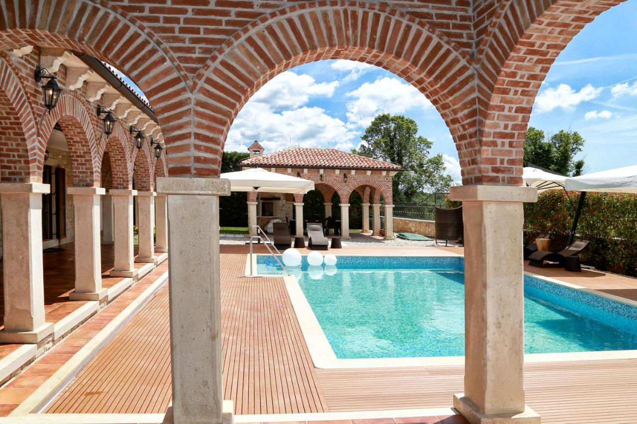 Villa Carolus-Luxurious Istrian Villa Barat  Luaran gambar